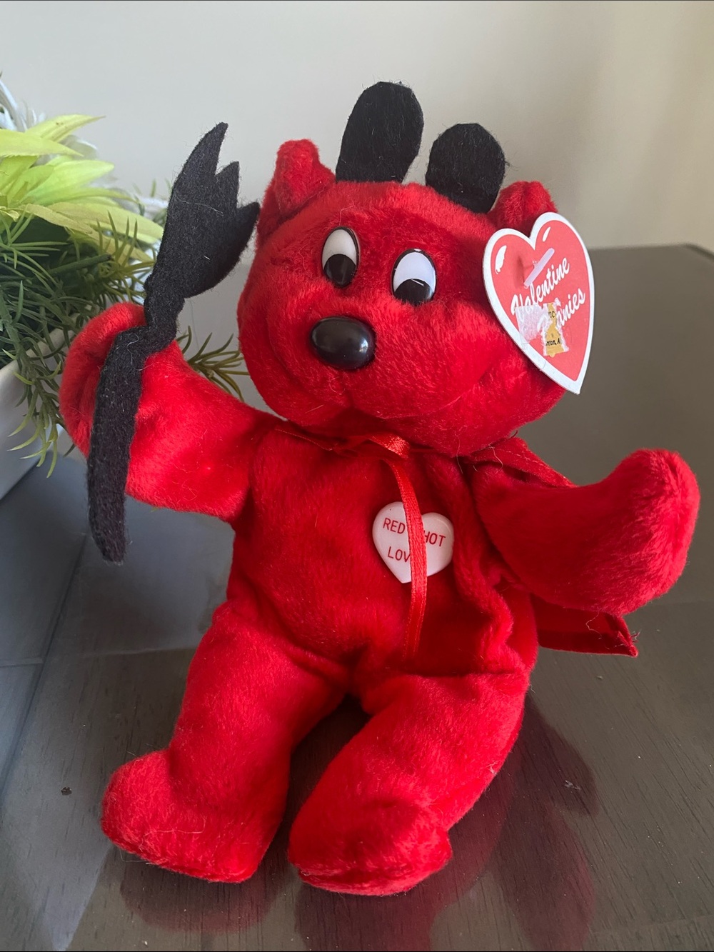 1990s DanDee Devil Red Heart Lover plush beanie